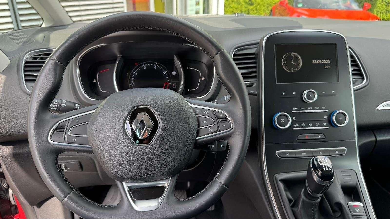 Fahrzeugabbildung Renault Scenic Limited Deluxe TCe 140