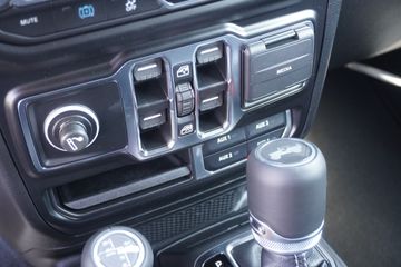 Jeep Wrangler - 7