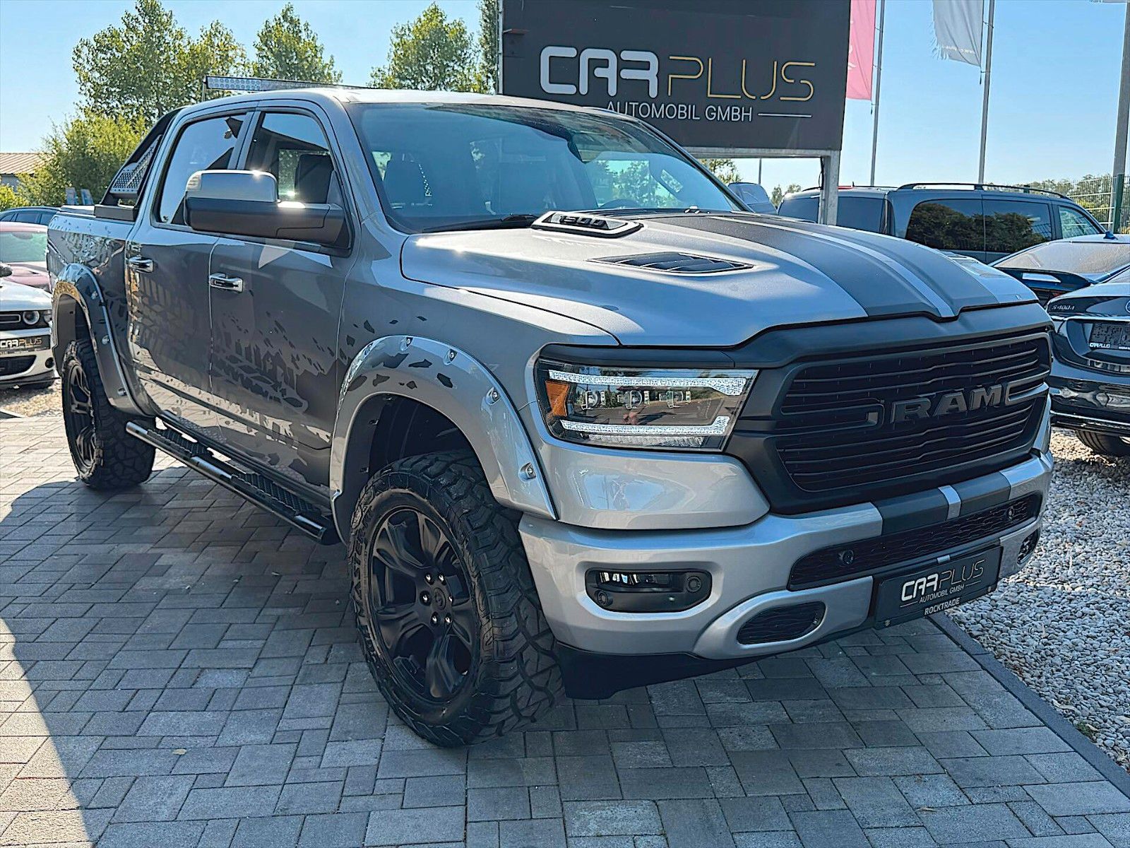 Fahrzeugabbildung Dodge RAM 5.7 V8 HEMI LARAMIE NIGHT Offroad 4x4 LED