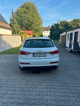 Audi Q3 2.0 TFSI 155kW S tronic quattro top gepflegt - Audi Q3 aus 2014 mit Benzin-Antrieb