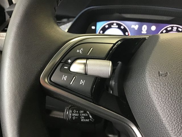 Fahrzeugabbildung Skoda Octavia Combi 1.5 TSI Selection Navi/ACC/RFK/SHZ