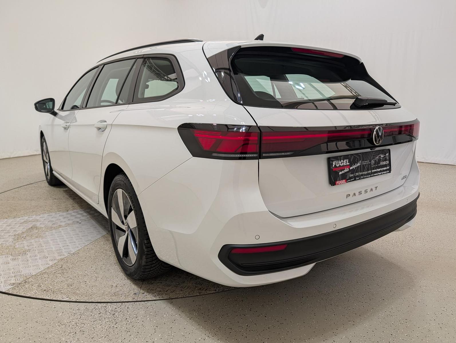 Volkswagen Passat 1.5 eTSI DSG ACC LED Winter App, миниатюра 5
