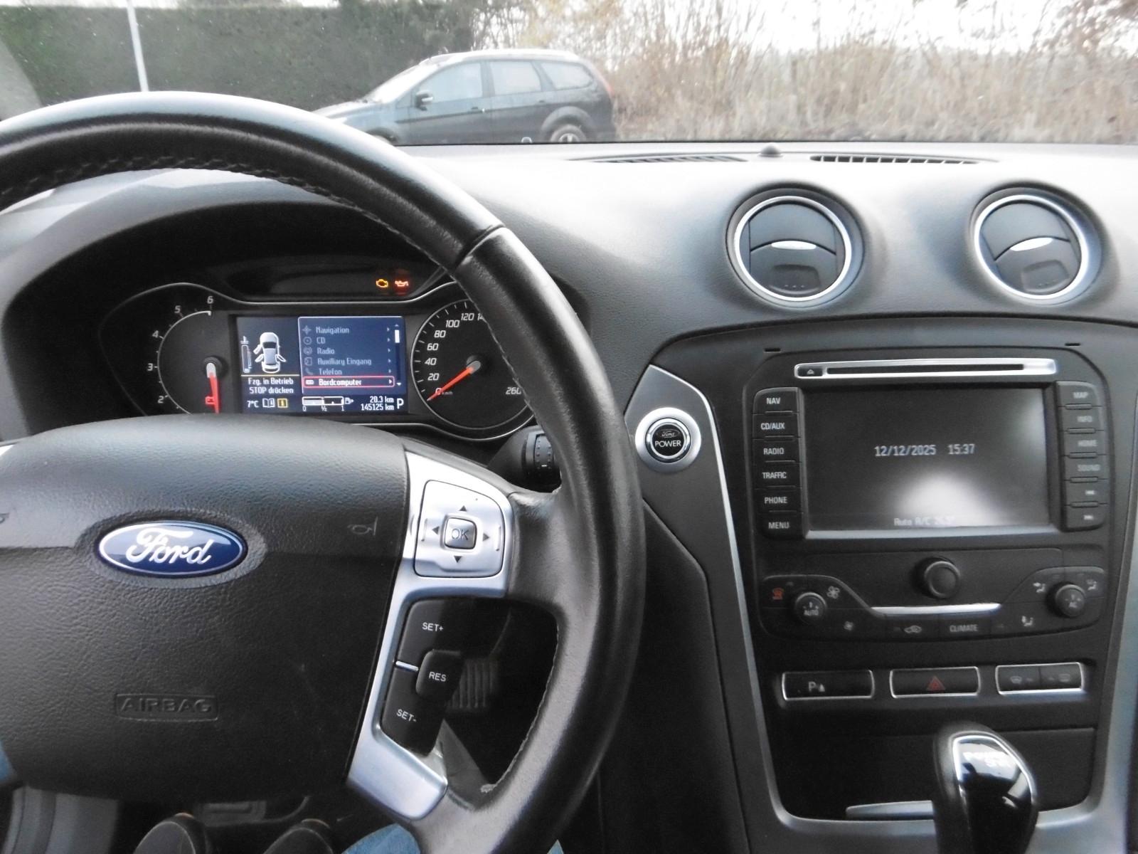 Ford Mondeo 2014 — photo 15
