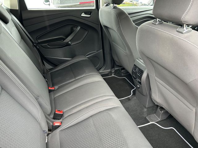 Fahrzeugabbildung Ford Kuga 1.5 +Kamera+AHK+KLM+Allwetter+Navi+SHZ+BT+