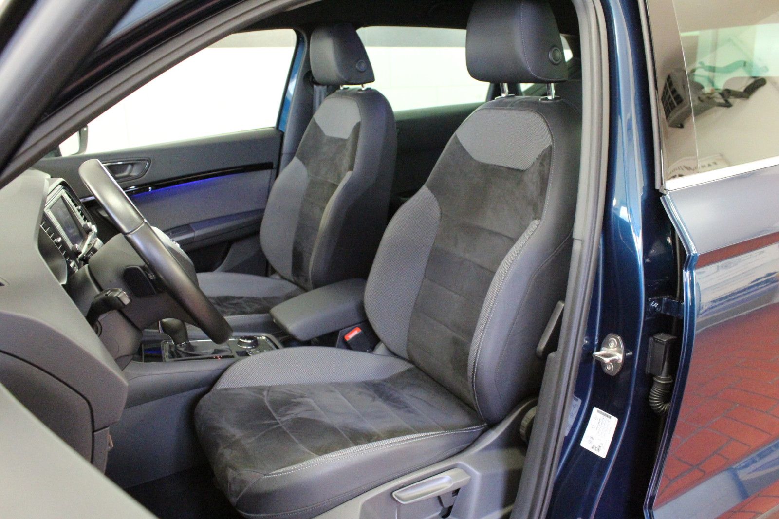 Fahrzeugabbildung SEAT Ateca 1.5 TSI ACT 110kW Xcellence DSG *Winterräd