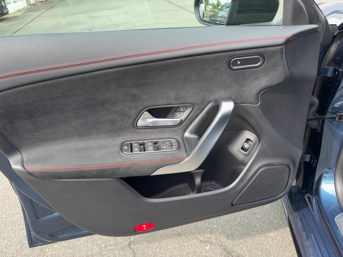 Mercedes-Benz CLA 35 AMG 4M SB NIGHT+MULTIBEAM+DISTR+AMBI+KAM+