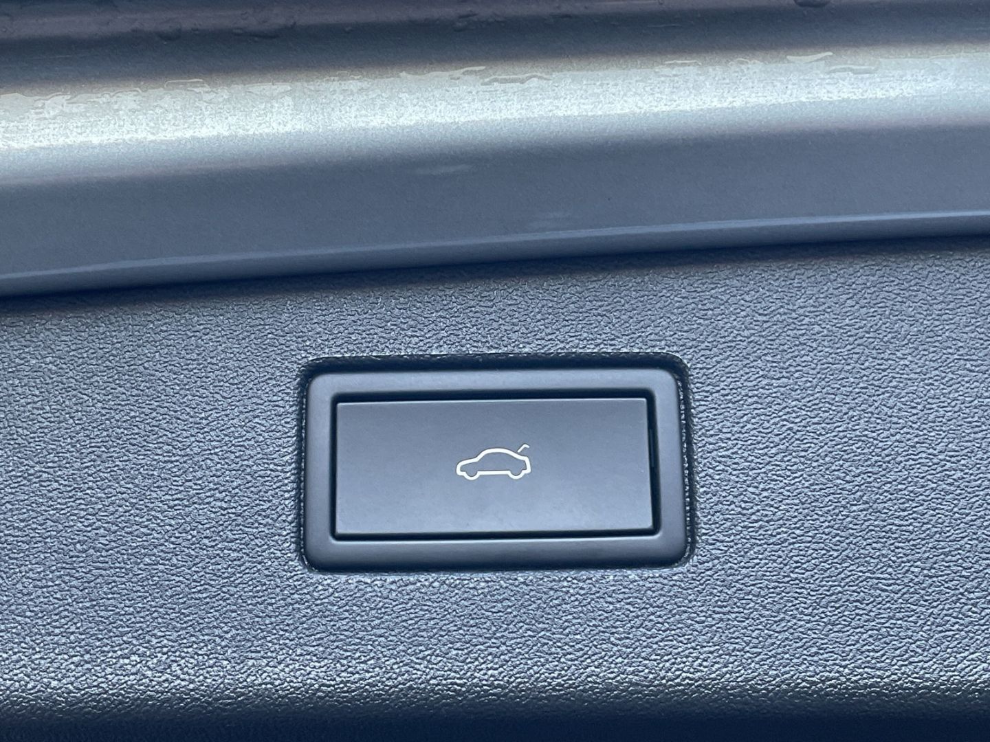 Tiguan 2.0 TDI 4M R-Line Standhzg/AHK/HUD/360°Ka