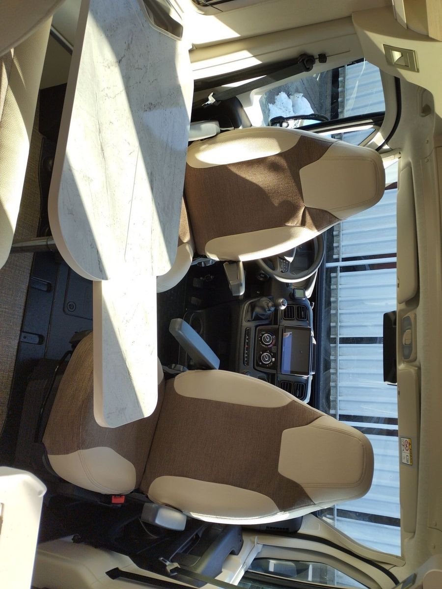 Fahrzeugabbildung Eura Mobil Van V 635 EB Captain-Chair-Sitze, Skyroof, RFK