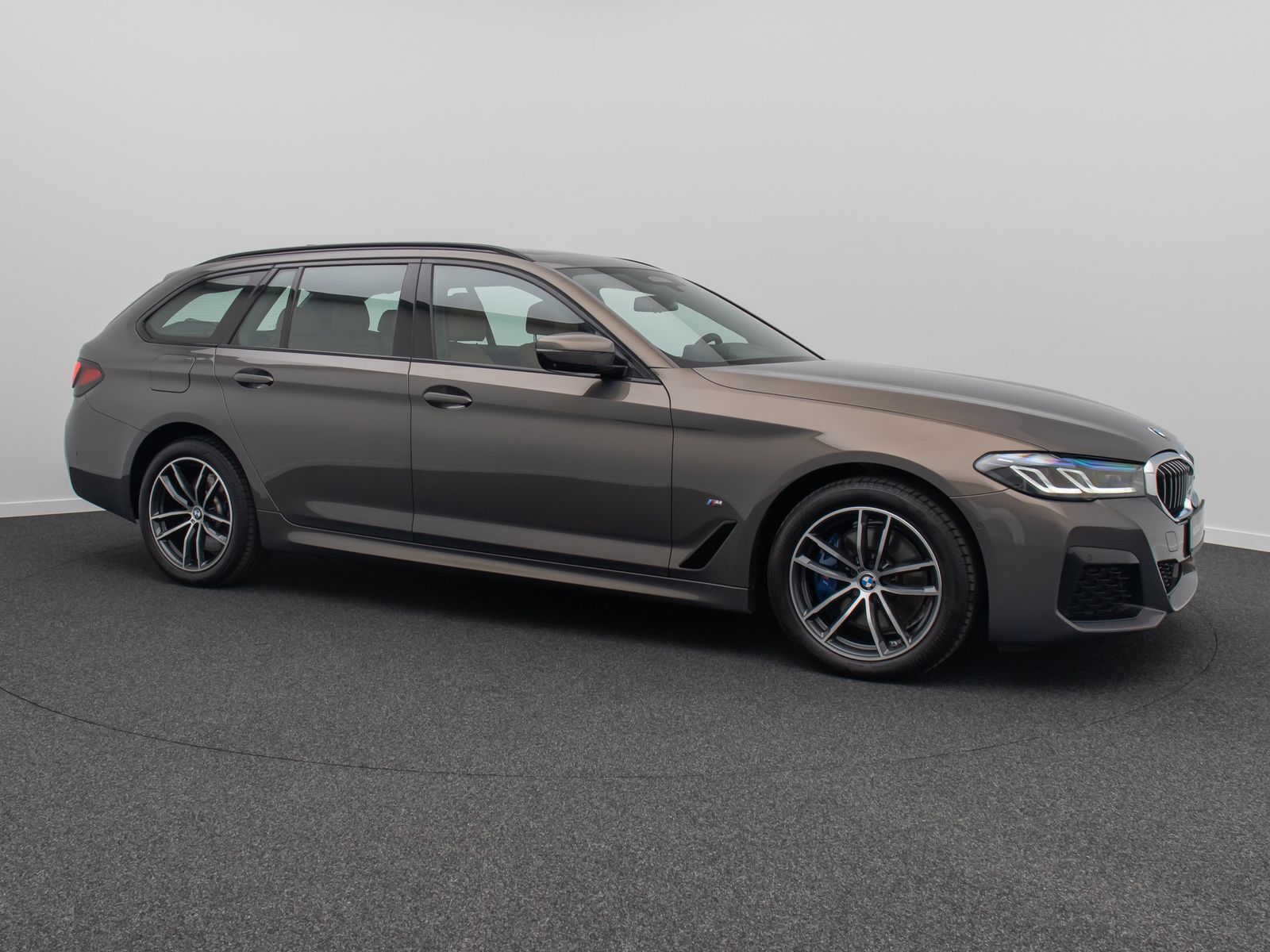 Fahrzeugabbildung BMW 530e M Sport 360°Laser HUD DAB Panorama H/K 18"