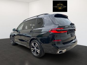 BMW X7 - 7