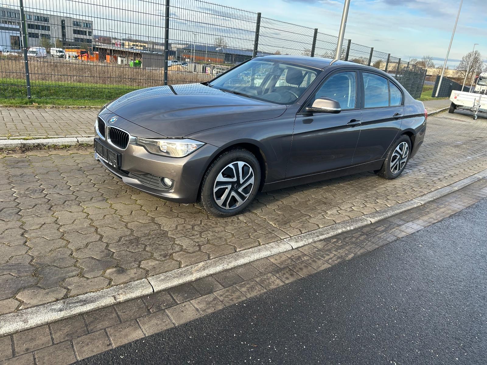 BMW 316i Scheckheft, top Zustand