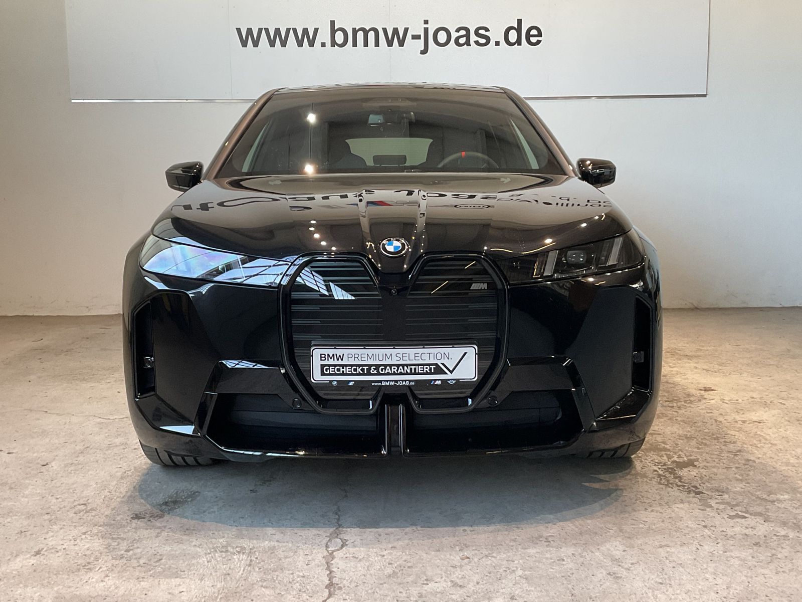 Fahrzeugabbildung BMW iX M70 |B&W |Panoramaglasdach| Sitzbelüftung vor