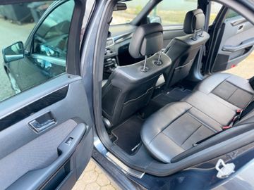 Mercedes E 250 - 3
