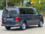 Volkswagen T6 2,0TDI NAVI PDC RFK TEMP AHK 2XKLIMA 9 SITZER - VW T6 Transporter Gebrauchtwagen in Hannover