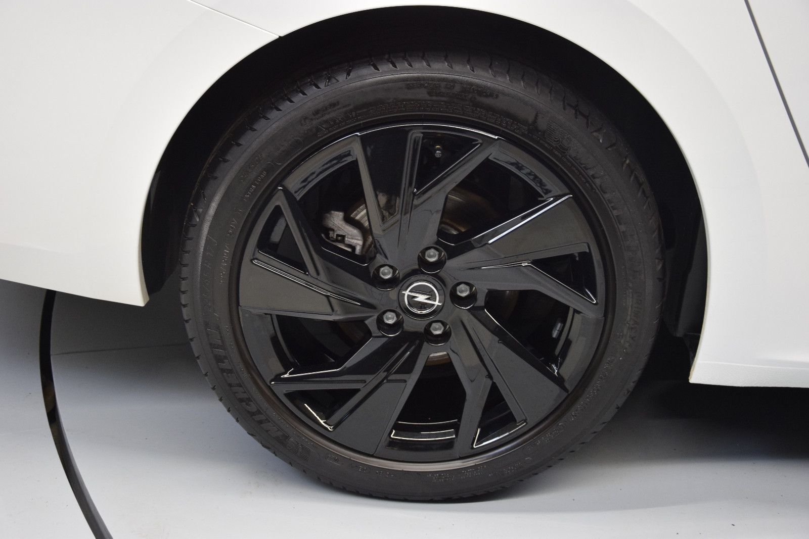 Fahrzeugabbildung Opel Astra L Sports Tourer GS 360° AHK Tempomat Pano