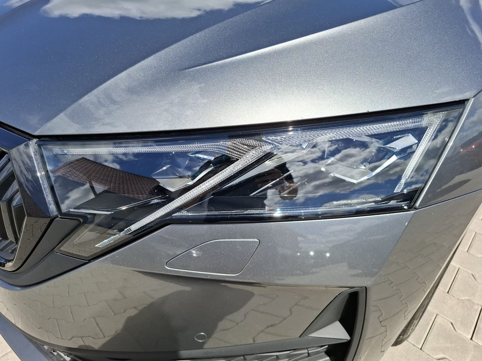 Fahrzeugabbildung SKODA Octavia 1.5 DSG Sportline PANO*MATRIX*AHK*5J.GAR