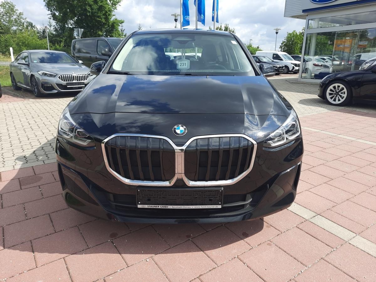 BMW 218i Active Tourer LED Navi Lenkrad heizbar Kame