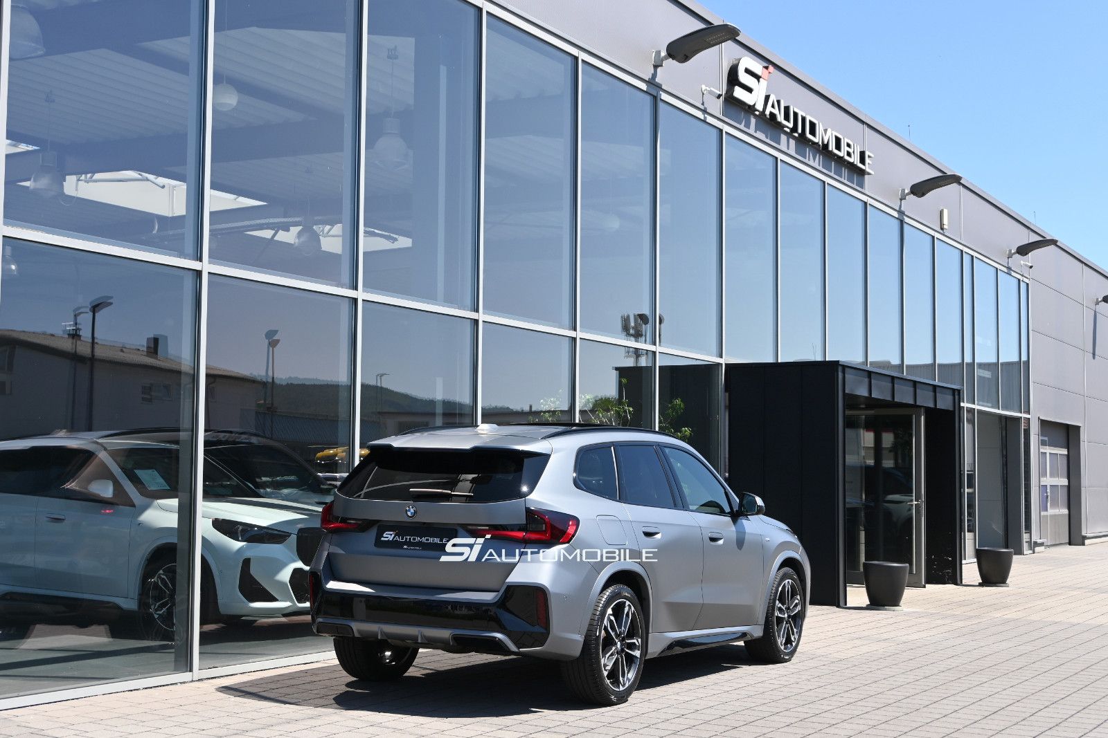 Fahrzeugabbildung BMW X1 xDr23d M SPORT °ACC°AHK°HUD°HK°MEMO°PANO°360°