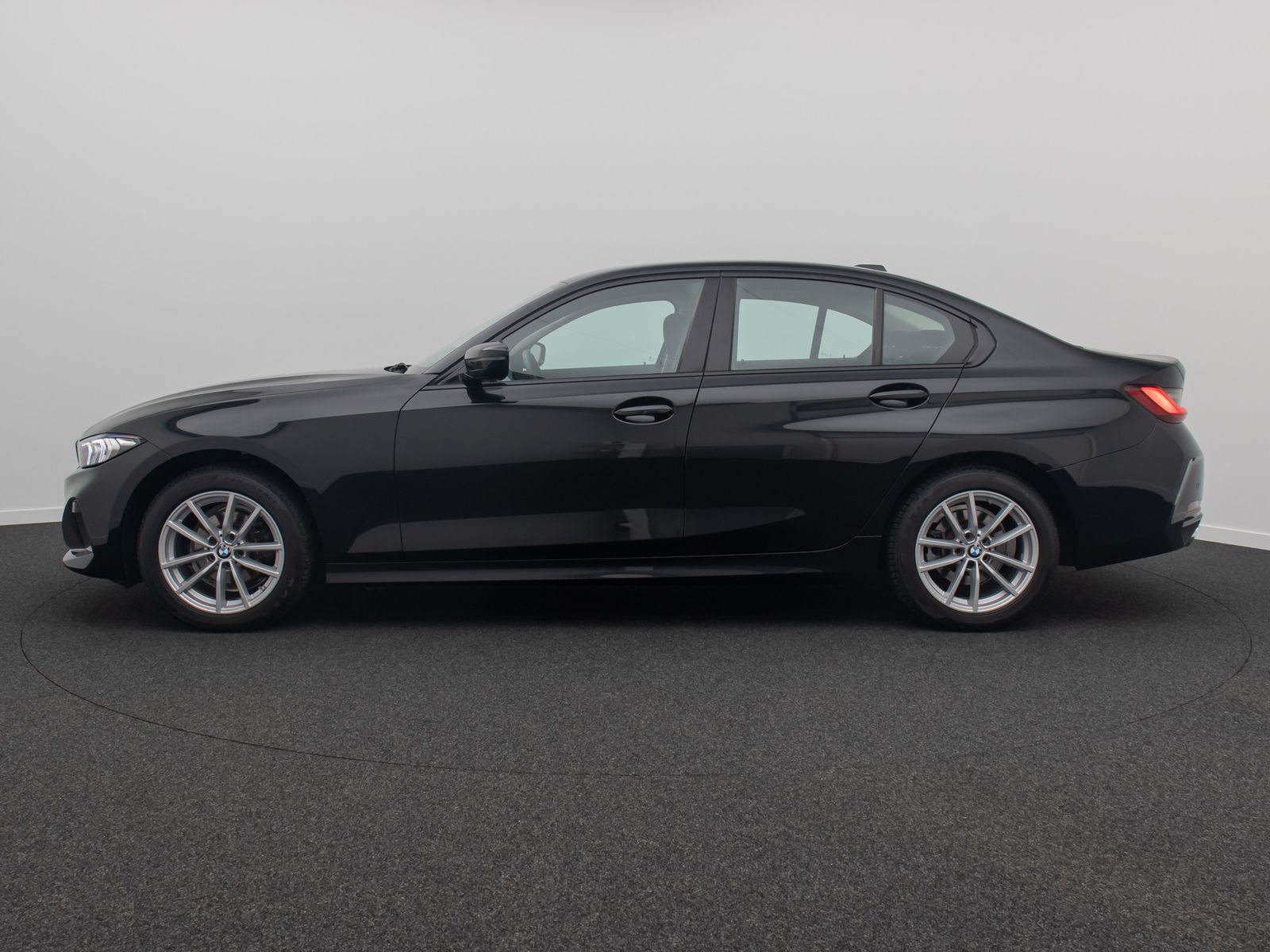 Fahrzeugabbildung BMW 318i LED DAB PDC Cockpit+ DigitalDisp