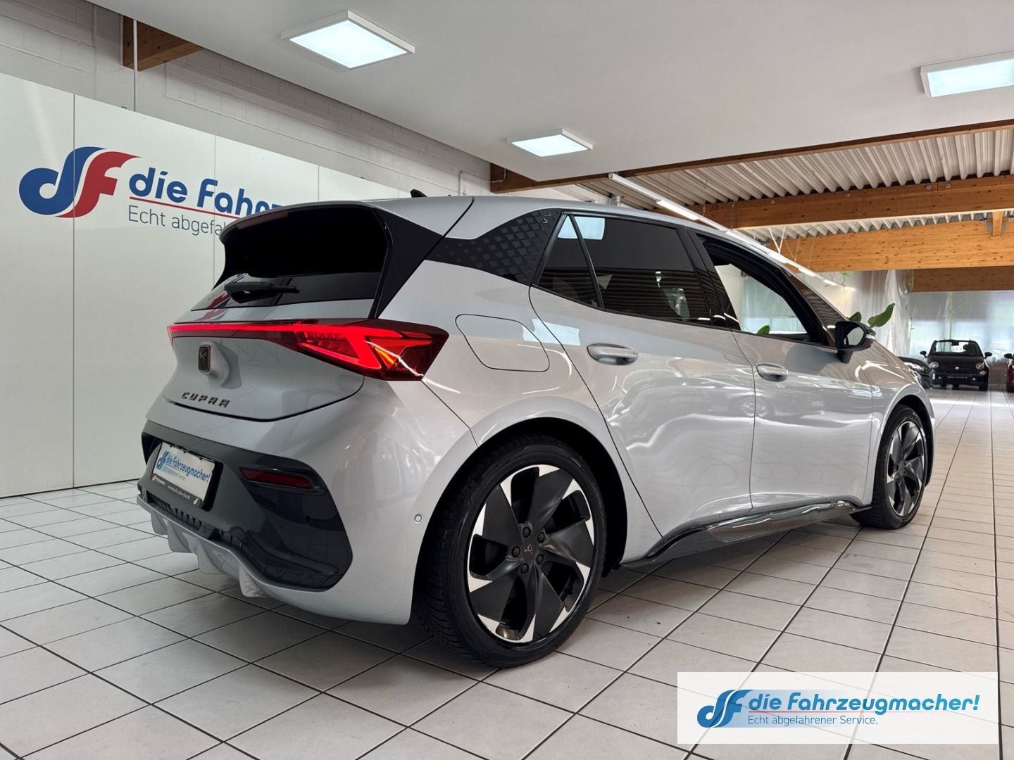 Fahrzeugabbildung CUPRA Born 170 kW Navi Digitales Cockpit 360 Kamera LE