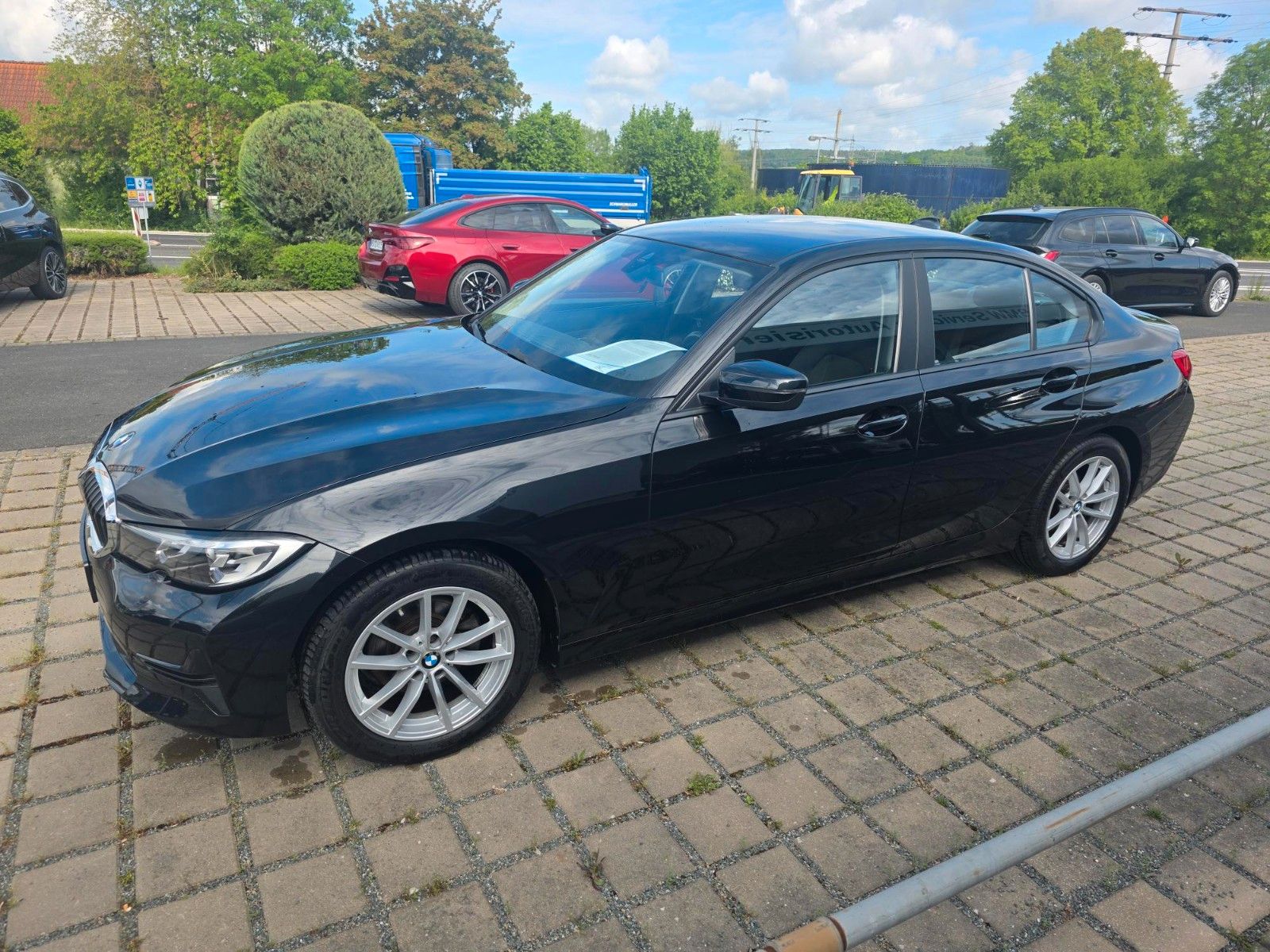BMW 320i Lim (G20) Aut/Advantage/KFZG/DA/LC+) foto 2