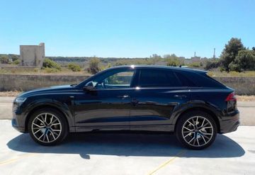 Audi Q8 - 8