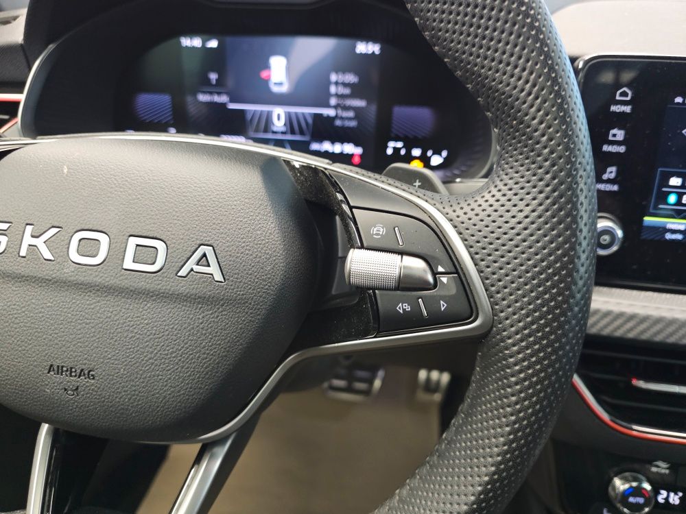 Skoda Scala Monte Carlo Pano-Dach Climatr Kamera SHZ foto 18