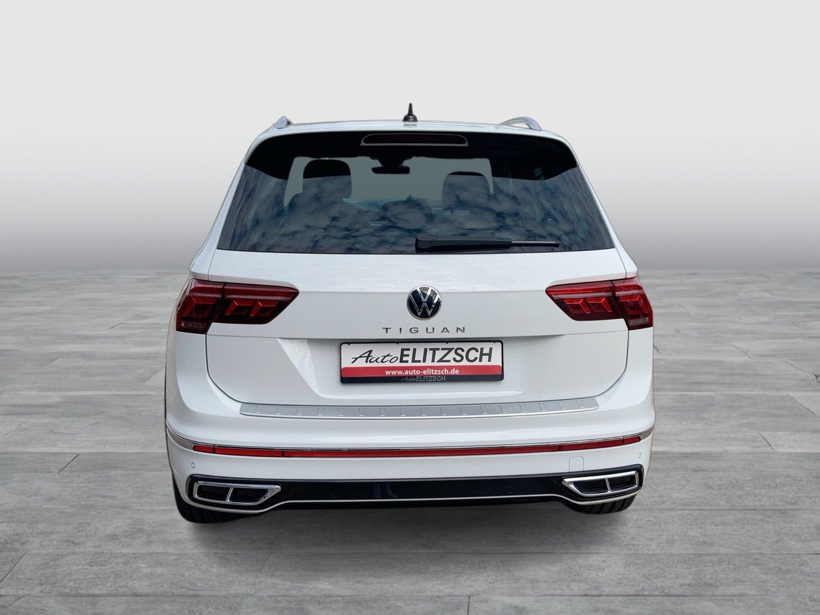Fahrzeugabbildung Volkswagen Tiguan TDI R-Line DSG Matrix Navi AHK STH PDC