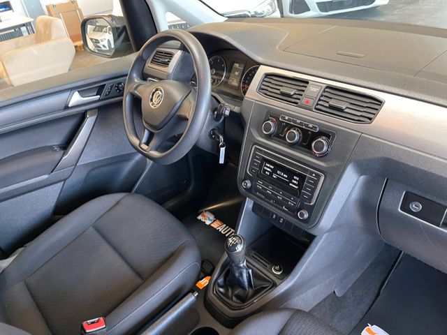 MYAUTOCENTER – Gebraucht- und Jahreswagen mit Werkstattservice in Pfaffenhofen Volkswagen Caddy PKW Maxi BMT*Klima*Radio*7Sitze*