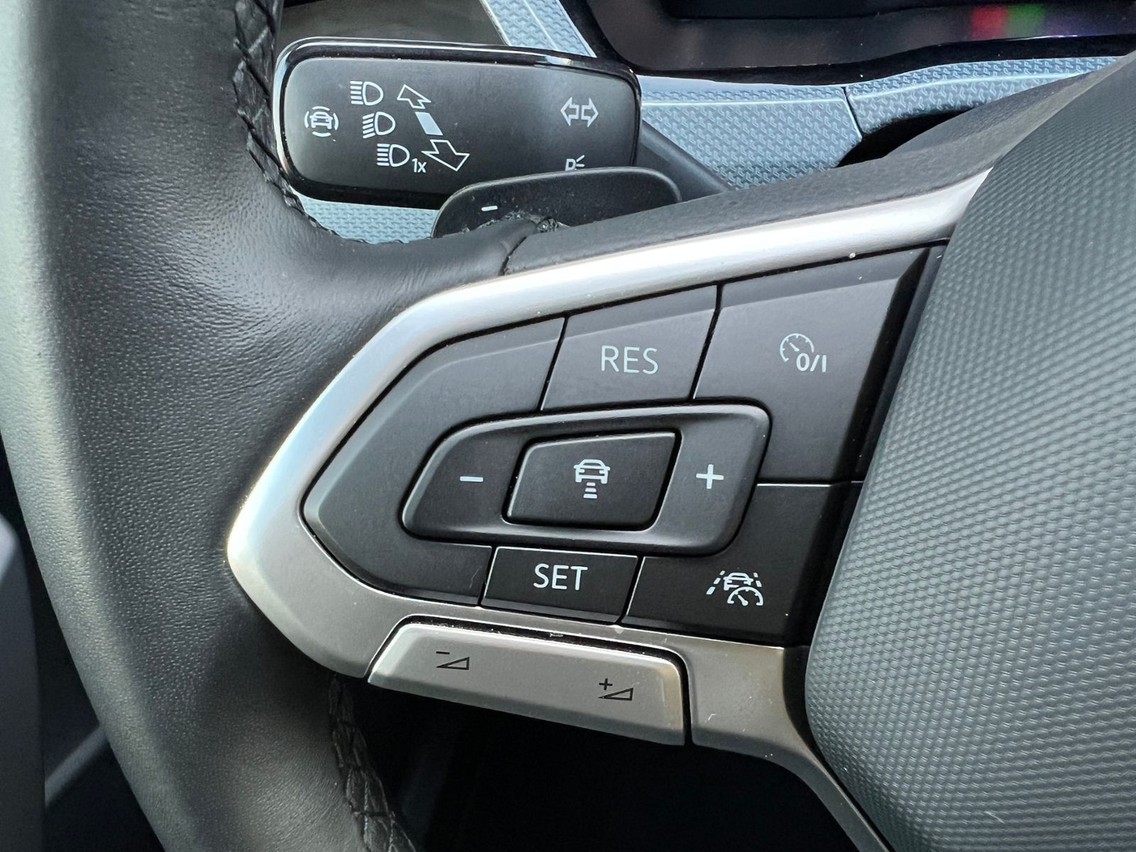 Fahrzeugabbildung Volkswagen Touran Goal 1.5 TSI DSG *AHK, ACC, Kamera, 17''-