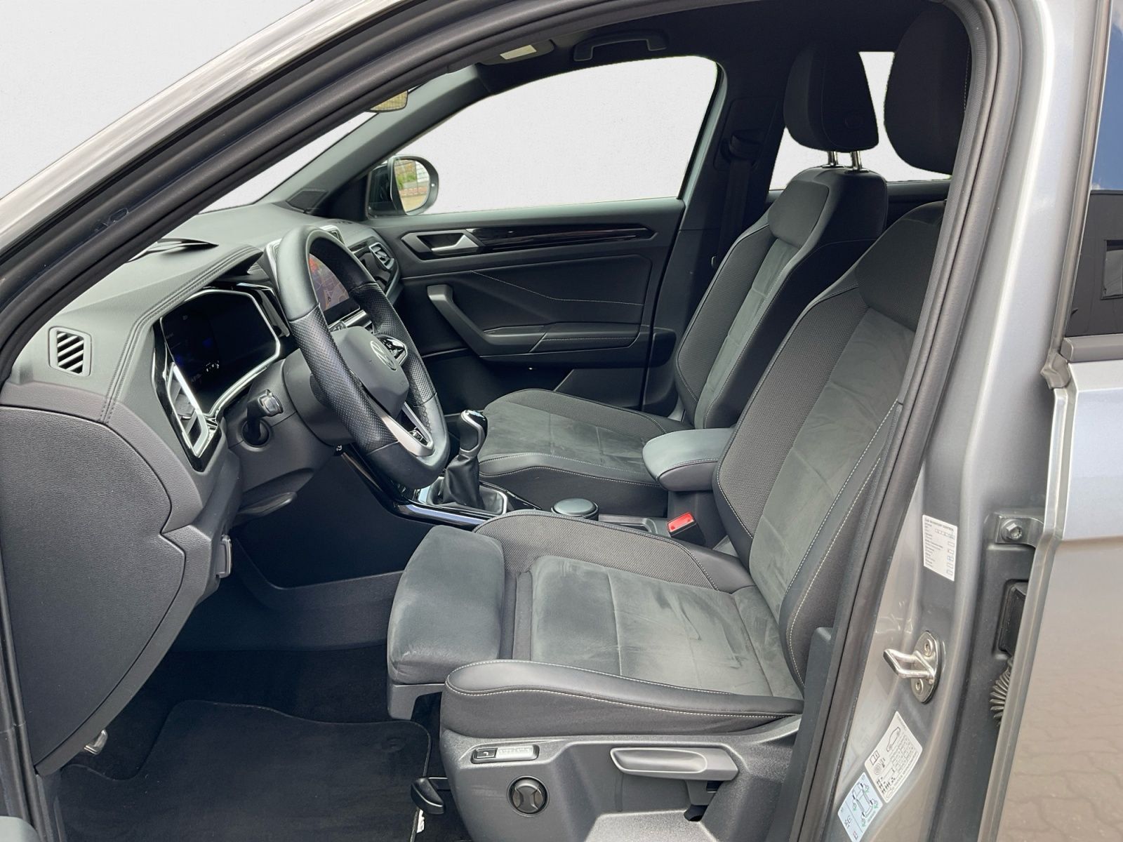 Volkswagen T-Roc - Bild 10