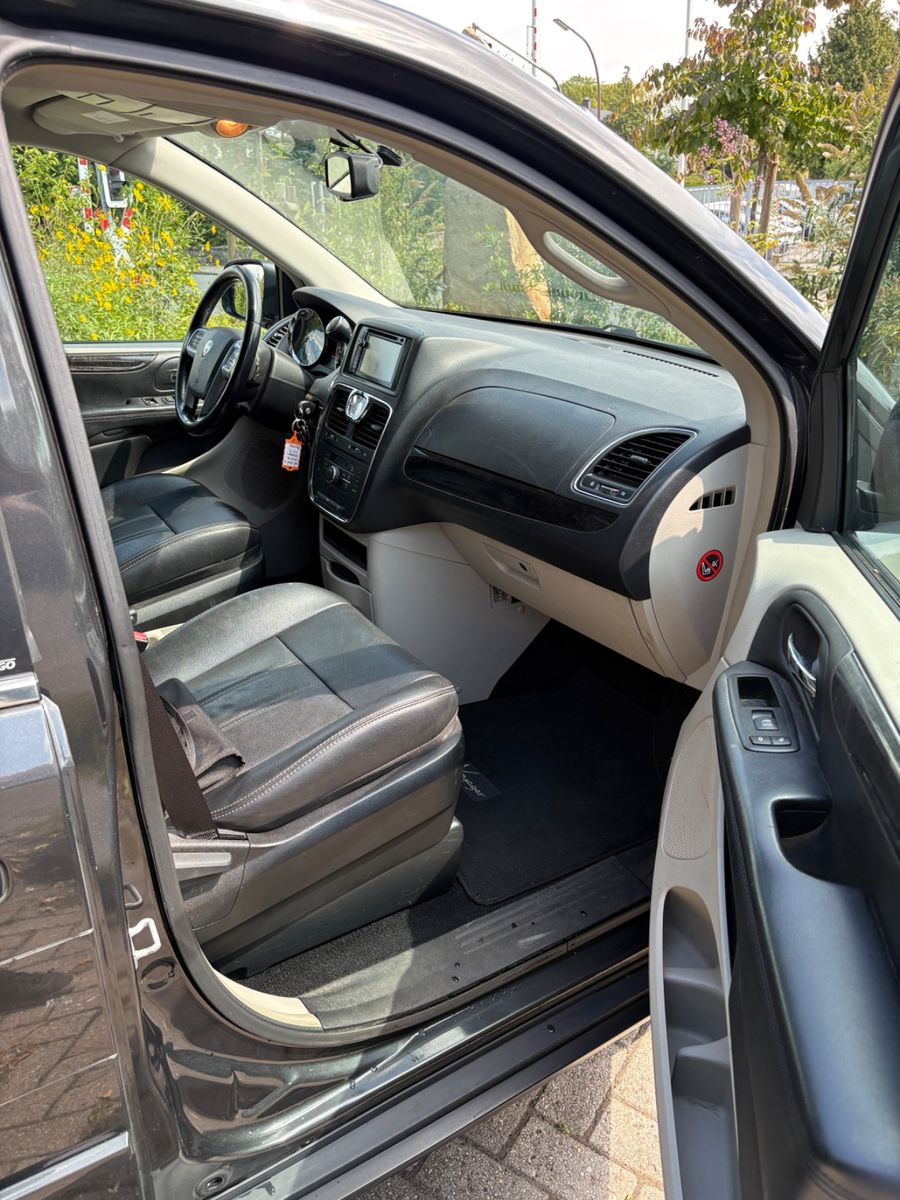 Foto 6 van LANCIA Voyager