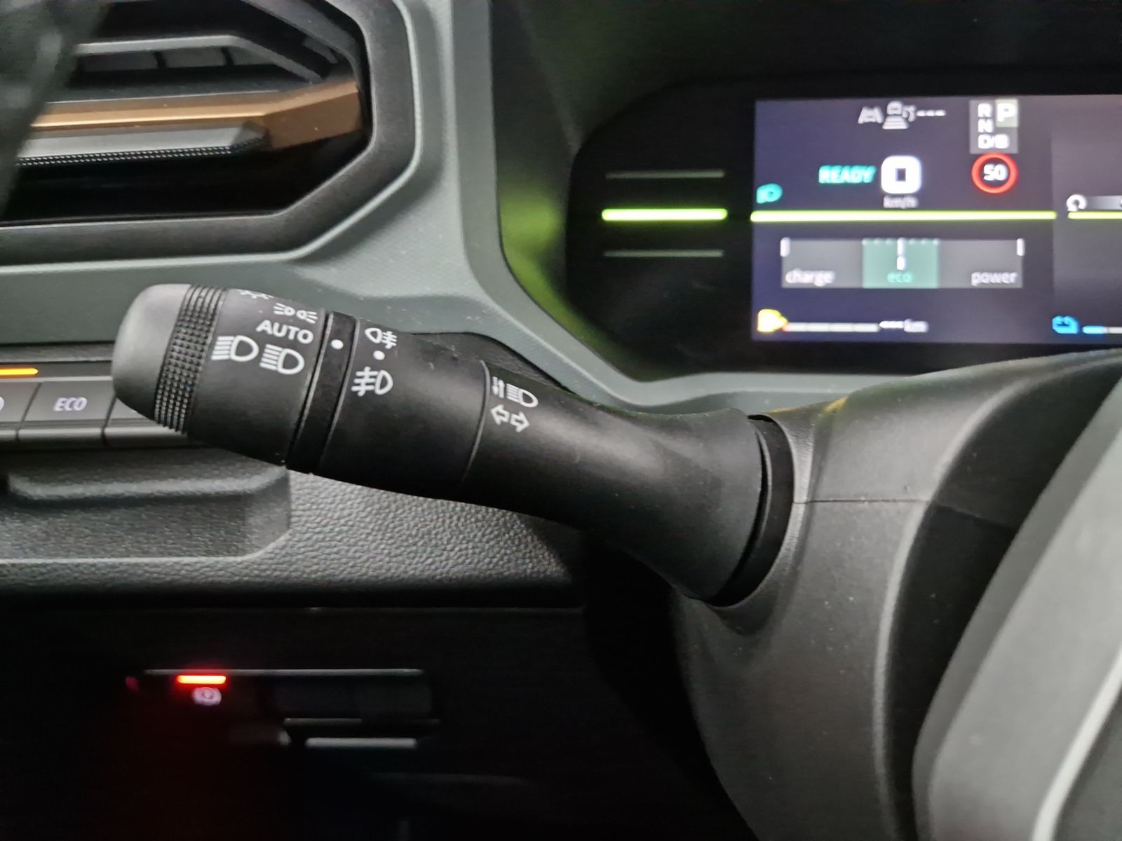 DACIA Duster Extreme Hybrid 155 Winterpaket – Bild 28