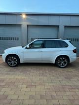 BMW X5 xDrive40d - M Paket Standheizung Pano  - BMW X5 aus 2010 mit Diesel-Antrieb