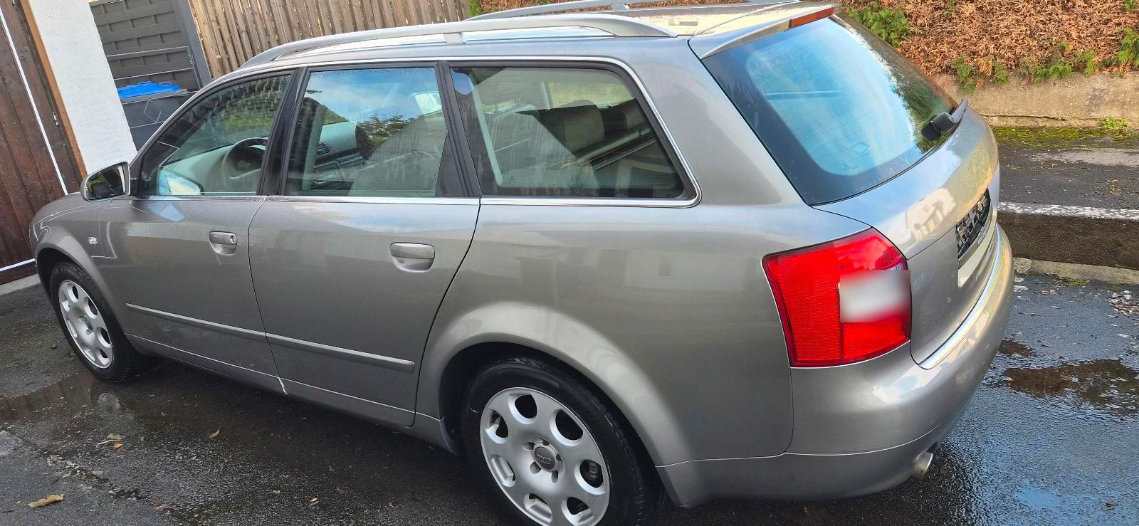 Audi A4 2004 — photo 5