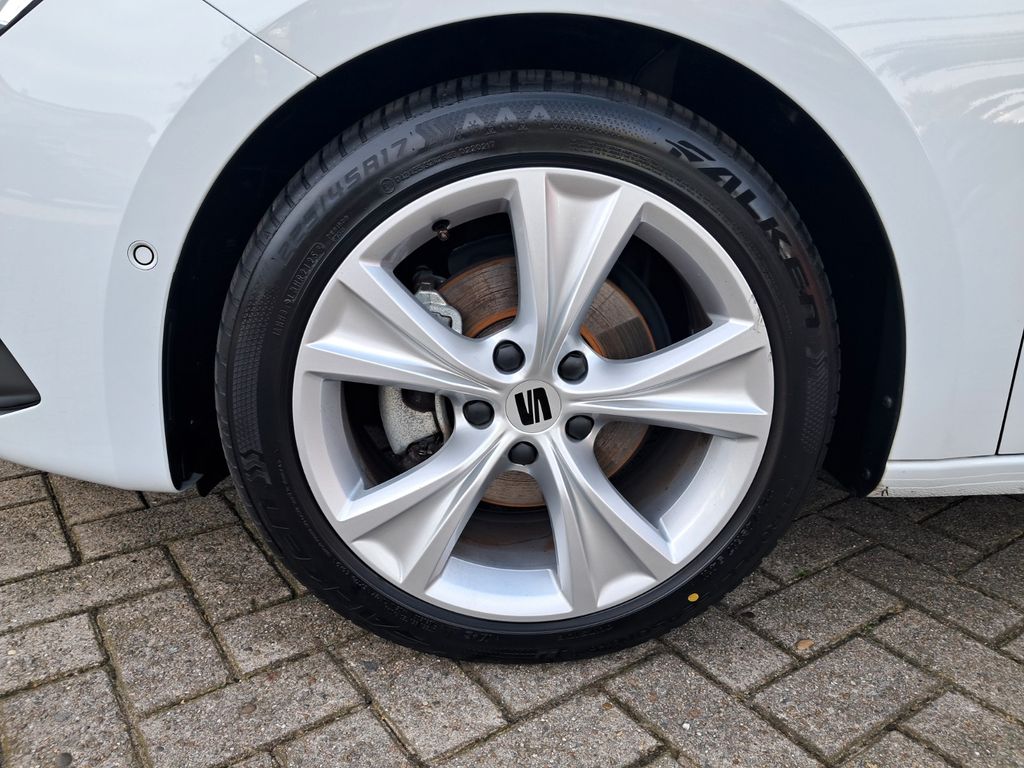 SEAT Leon SP Kombi FR 1.5 eTSI Kamera Navi LED - Bild 5