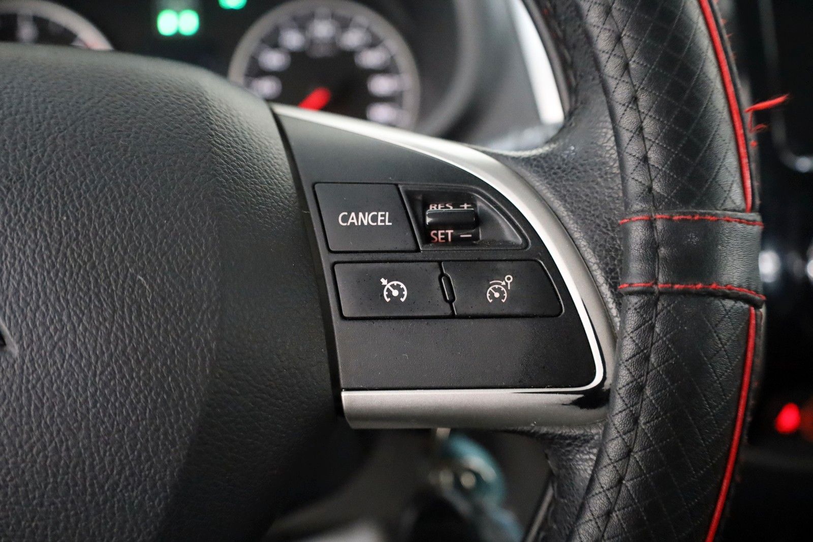 Fahrzeugabbildung Mitsubishi L200 Plus Doppelkabine 4WD Kamera,Rollo,AHK