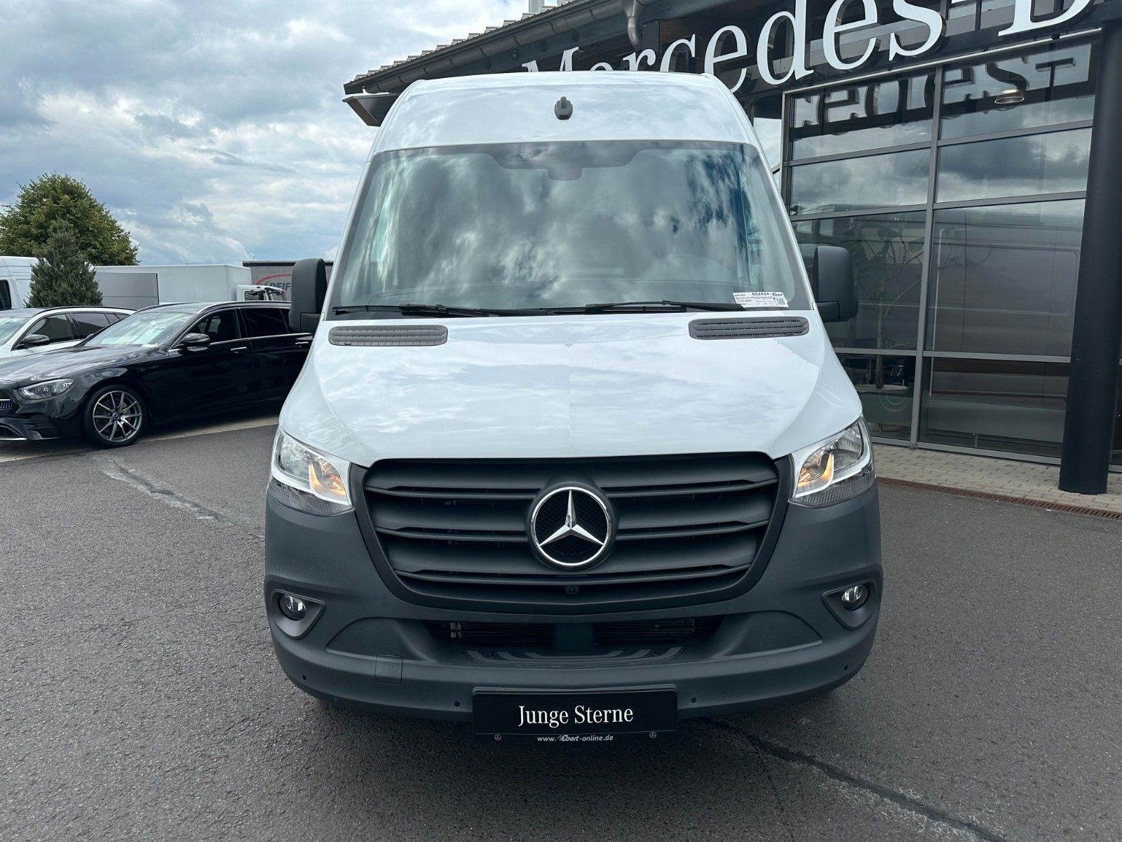 Fahrzeugabbildung Mercedes-Benz Sprinter 317 CDI 3665 9G Klima 360 SHZ Tempomat