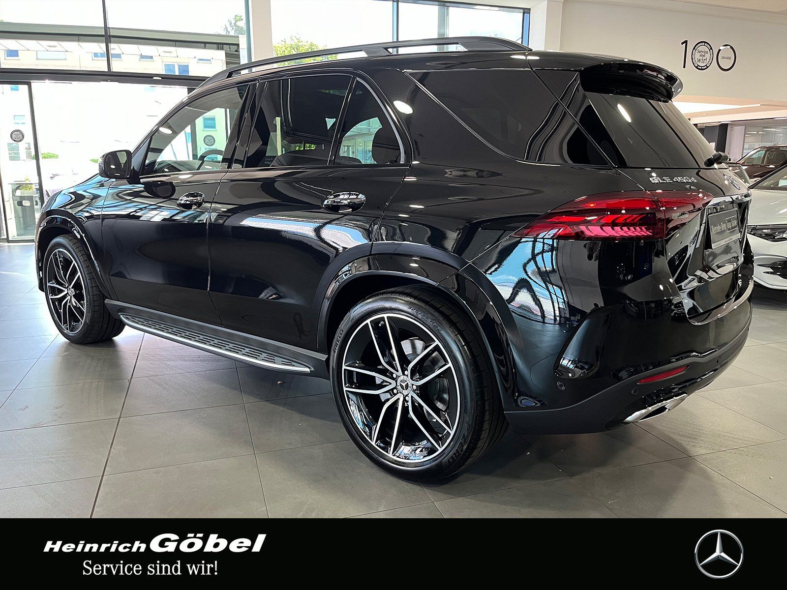 Fahrzeugabbildung Mercedes-Benz GLE 450 d 4M AMG+PANO+HUD+AHK+STANDHZ.+FAHRASSIS