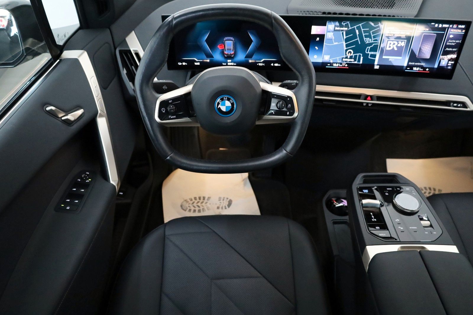 Fahrzeugabbildung BMW iX50 xDrive Sport Leder,Navi,Panorama Sky Lounge