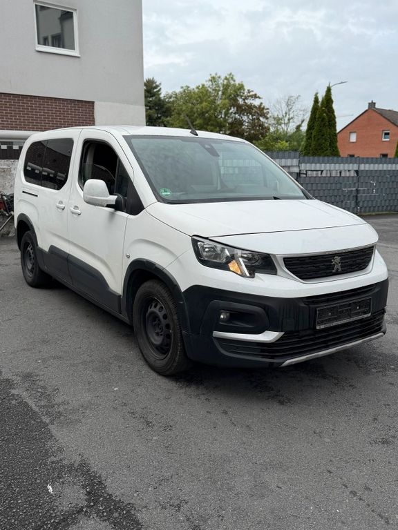 Image of Peugeot Rifter