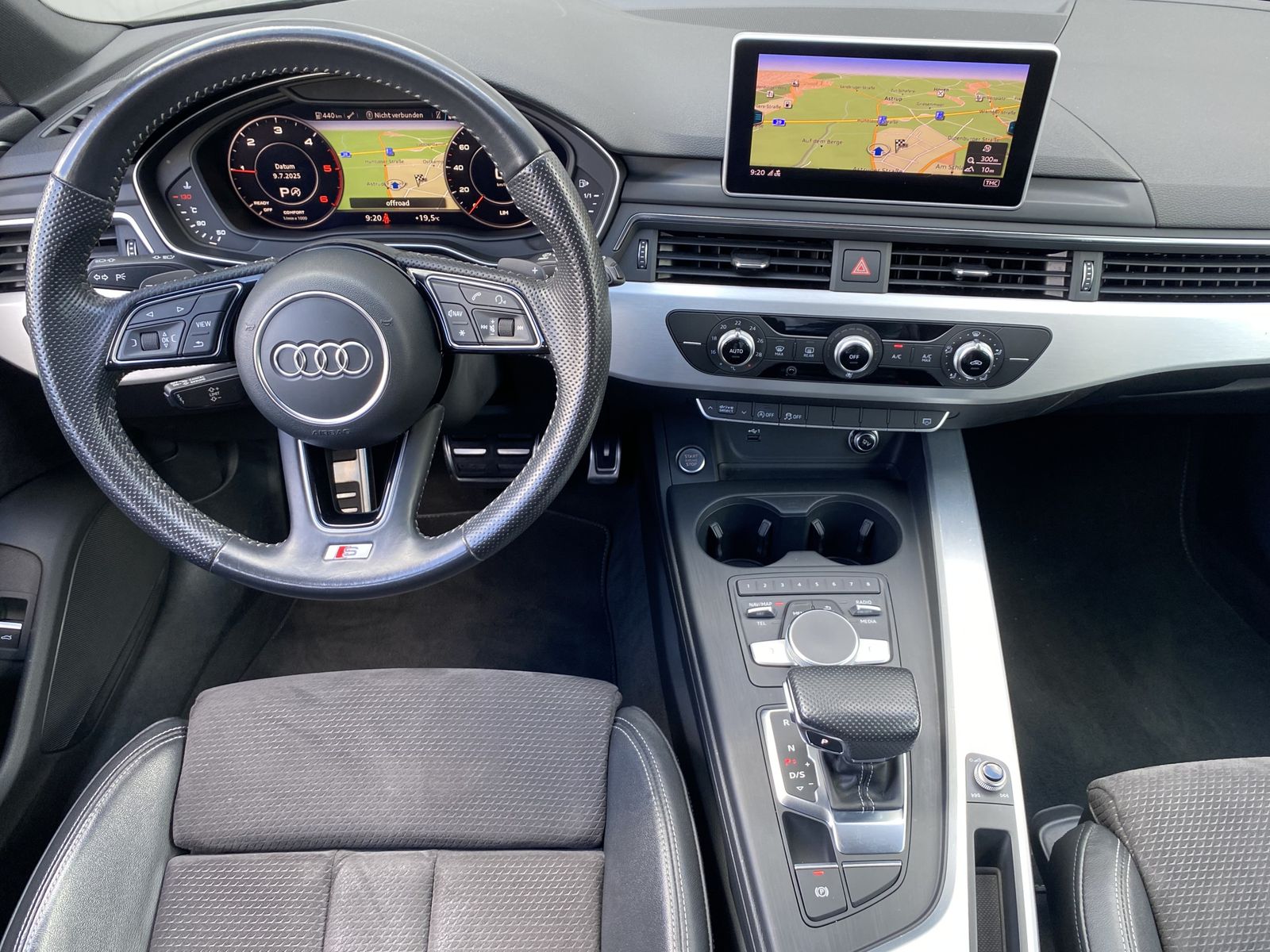 Fahrzeugabbildung Audi A4 Avant 2.0 TDI S-Line NAV+XEN+DIGDISPLAY+18ZO