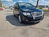 Volkswagen Touran R-Line Edition/Motor 4500 Km/7 Sitze/AHK - Volkswagen Touran: Motor