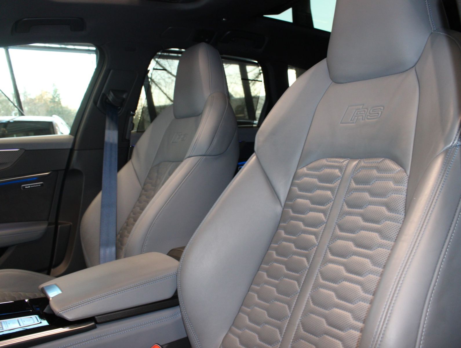 Fahrzeugabbildung Audi RS6 Avant 4.0 TFSI quattro B&O*Pano*VOLL