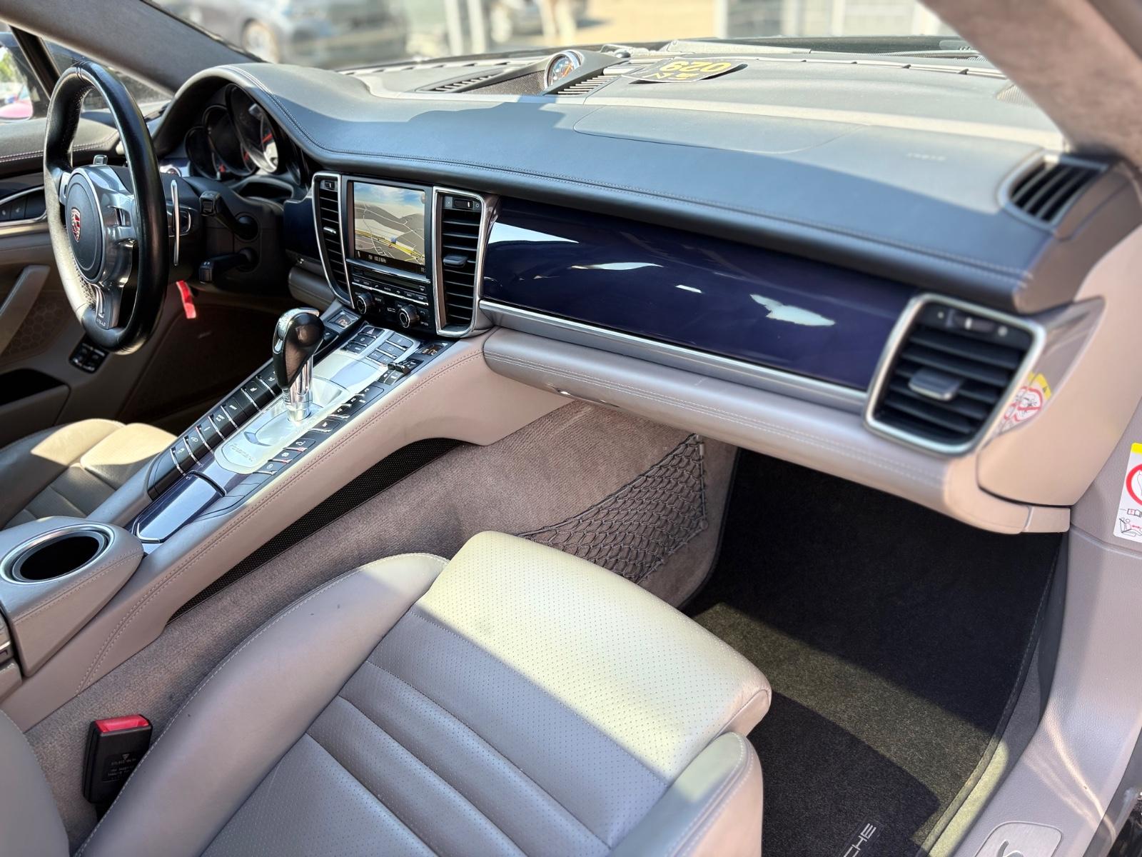 Porsche PANAMERA GTS*BOSE*SCHIEBEDACH*CHRONO*SPORTABGAS*