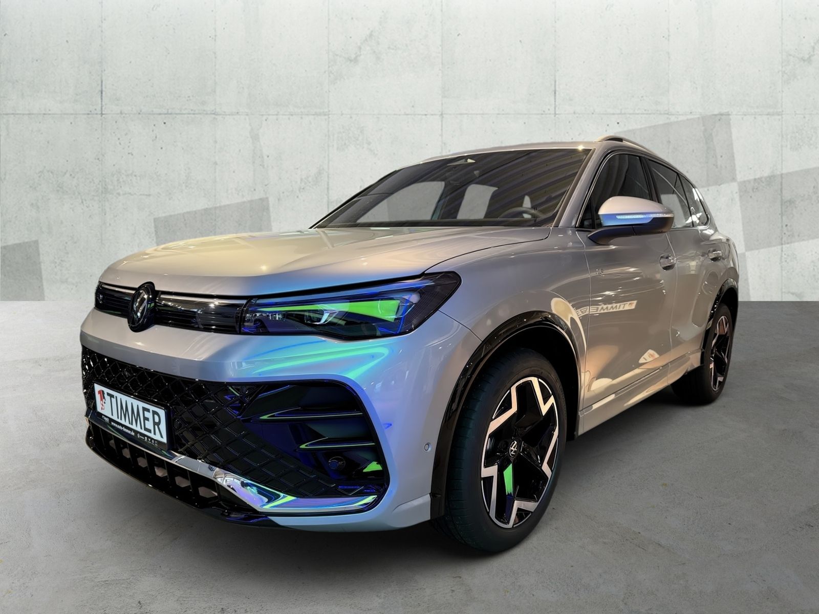 Volkswagen Tiguan 2,0 TDI DSG R-LINE AHK MATRIX AREA-VIEW H foto 3