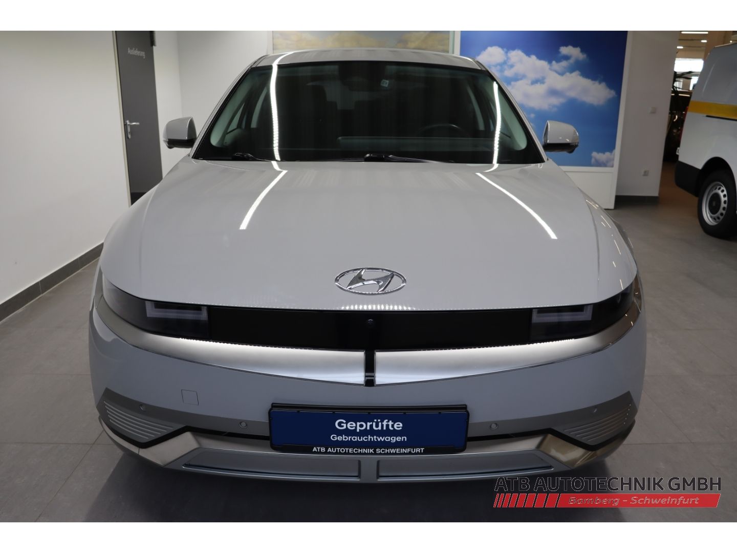 Fahrzeugabbildung Hyundai IONIQ 5 UNIQ 77,4 kWh 2WD 97,7% SOH HUD Navi Sou
