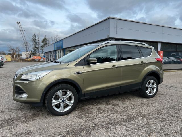 Ford Kuga 2,0 TDCi 4x4 120kW Titanium * Navi * Ahk. *