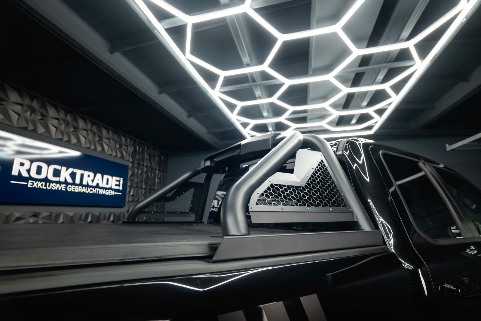 Fahrzeugabbildung Dodge RAM 5.7 V8 HEMI 4x4 OFFROAD Night-Paket LONGBED