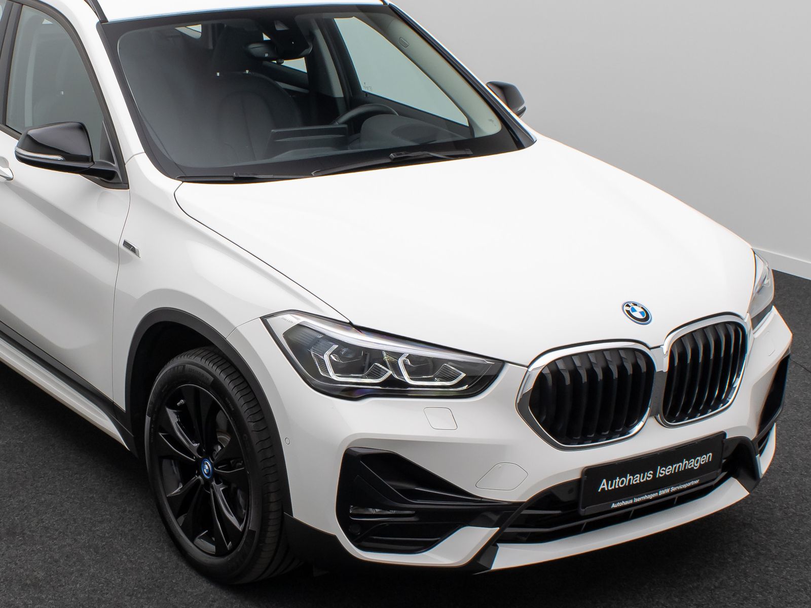 Fahrzeugabbildung BMW X1 xD25e Sport Line Kamera HUD DAB Leder 18Zoll